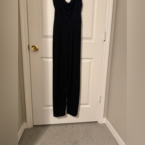 NWT LG BLACK FLOWY JUMPSUIT W/GOLD CHAIN STRAPS! - Picture 3 of 5